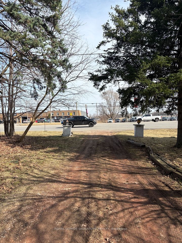 2492 Upper James Street, Hamilton, ON L0R 1W0