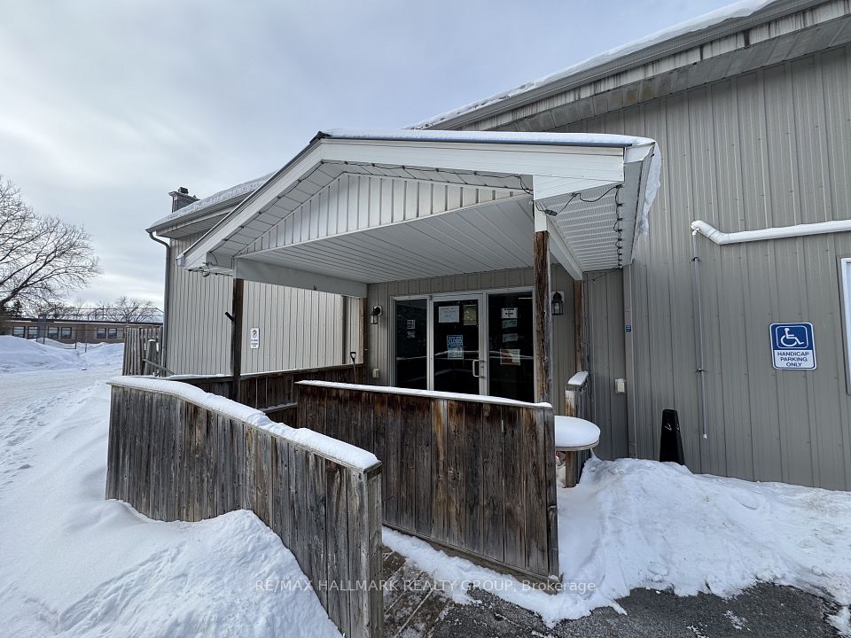 33 Queen St Street, North Stormont, ON K0A 1R0