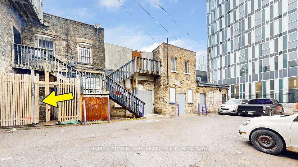 175R Dundas Street REAR, London East, ON N6A 1G4