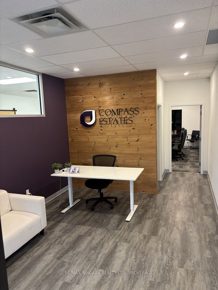 8 Hiscott Street, St. Catharines, ON L2R 1C6