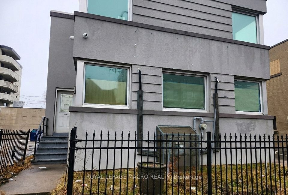 357 Main Street E 201, Hamilton, ON L8N 1J4