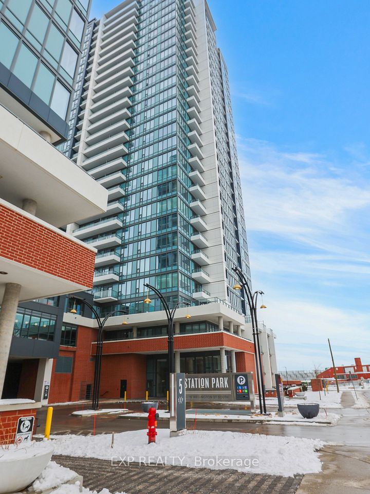 Condo Apartment at 15 Wellington Street S 708, Kitchener, ON N2G 0E4, Kitchener