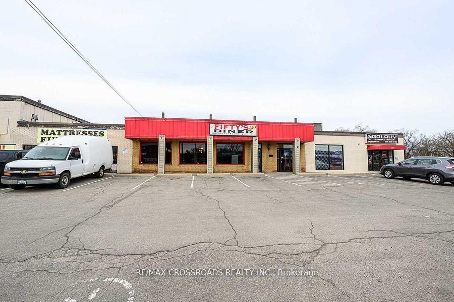 931 Queenston Road, Hamilton, ON L8G 1B8