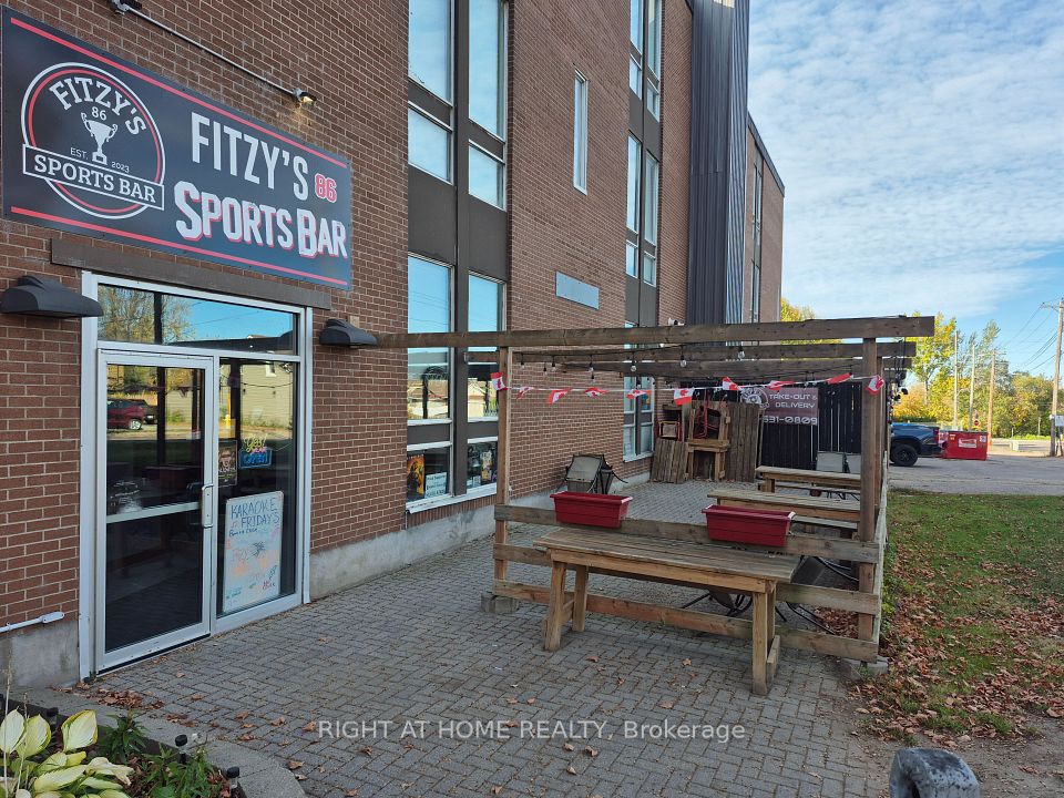 150 Peter Street, Pembroke, ON K8A 0G3