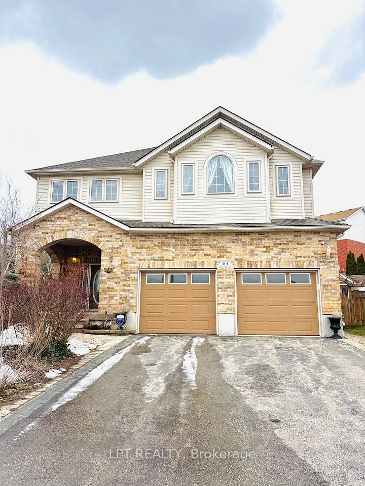 Detached at 64 Yarrow Court, Kitchener, ON N2E 4C4, Kitchener