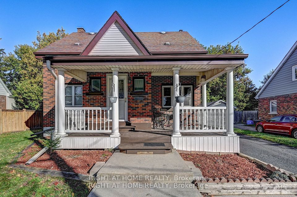 Detached at 10 Monroe Street #Bsmt, Cambridge, ON N1R 2C5, Cambridge