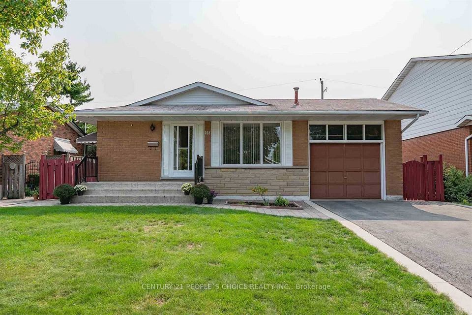 Detached at 25 Darlington Drive, Hamilton, ON L9C 2L8, Hamilton