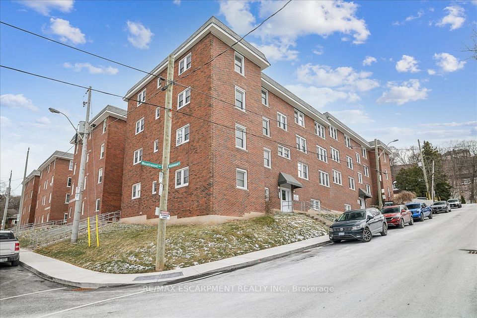 Condo Apartment at 21 Mountwood Avenue 6, Hamilton, ON L8N 2G8, Hamilton