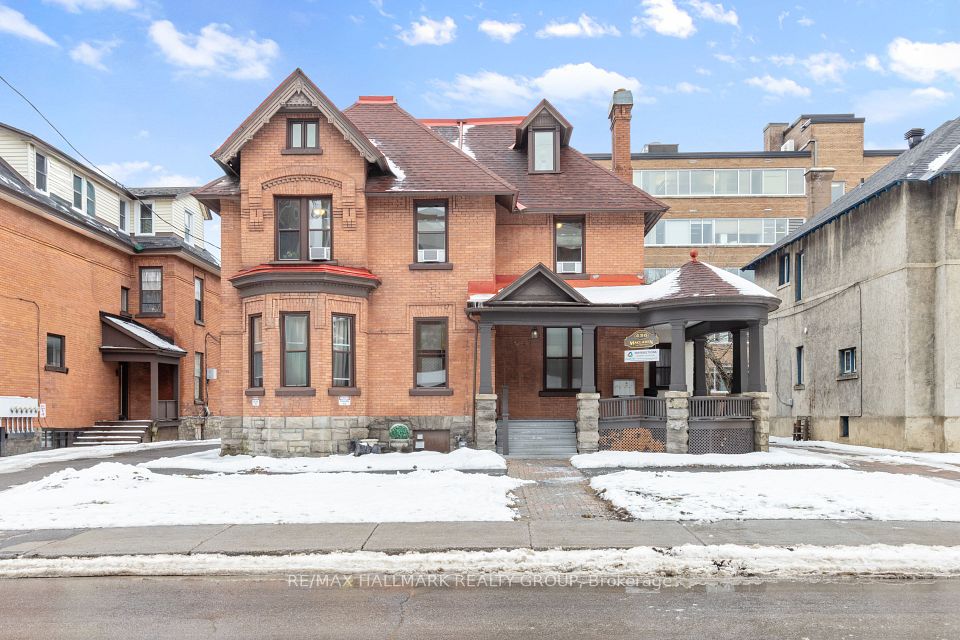 436 MacLaren Street, Ottawa Centre, ON K2P 0M8