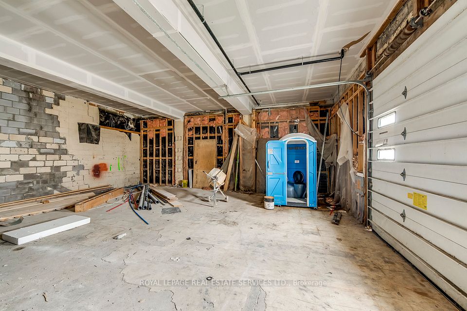 401 Victoria Avenue N 105, Hamilton, ON L8L 5G7