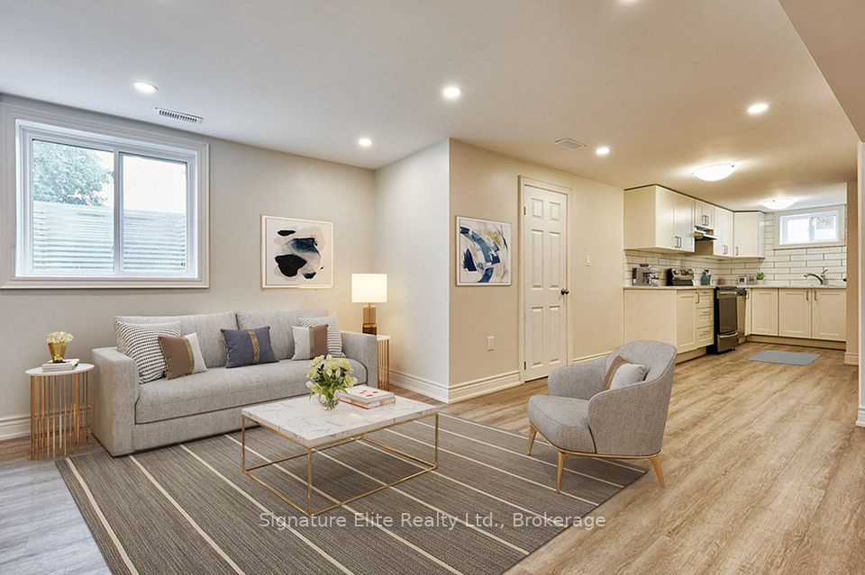 Detached at 15 Athens Street 2, Hamilton, ON L9C 3K8, Hamilton