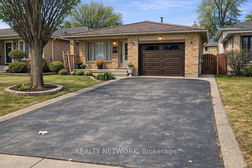 Detached at 624 Eaglewood Drive 2, Hamilton, ON L8W 3J8, Hamilton