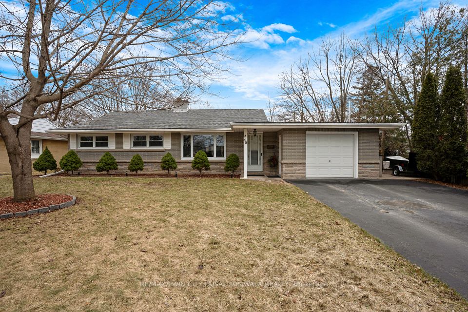 Detached at 460 Bishop Street N, Cambridge, ON N3H 2K3, Cambridge