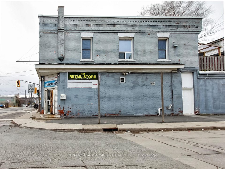443 Wentworth Street N, Hamilton, ON L8L 5W6