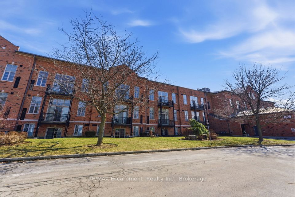 Condo Apartment at 262 DUNDAS Street E 322, Hamilton, ON L8B 1A9, Hamilton
