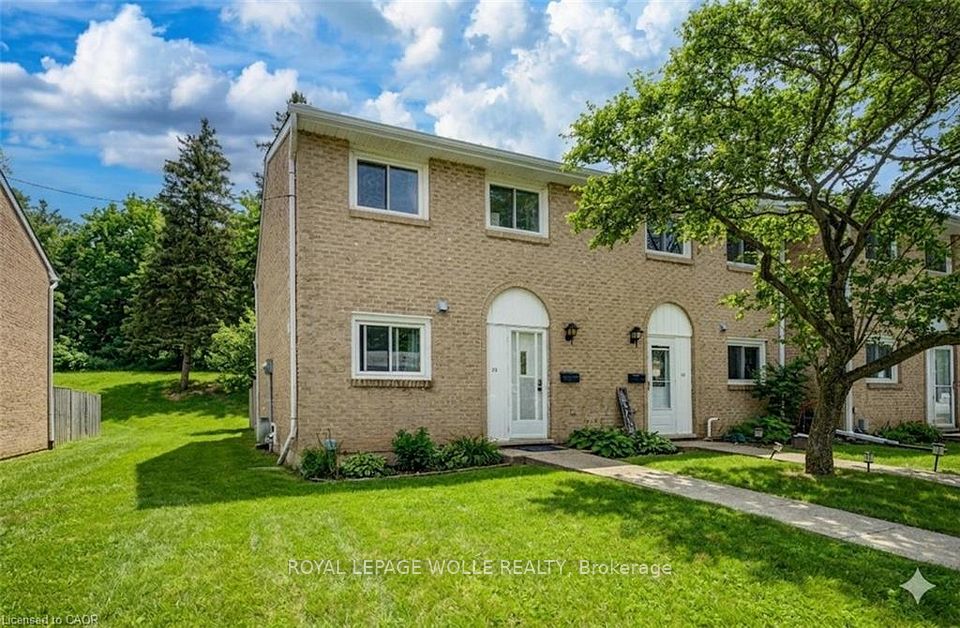 Condo Townhouse at 206 Green Valley Drive 30, Kitchener, ON N2P 1G9, Kitchener