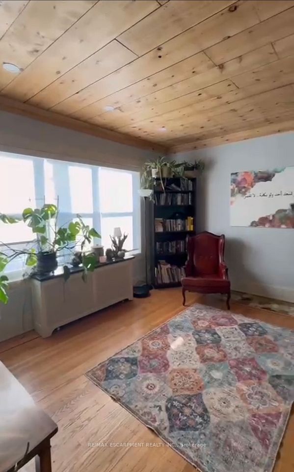 Att/Row/Townhouse at 971.5 Main Street E, Hamilton, ON L8M 1N2, Hamilton