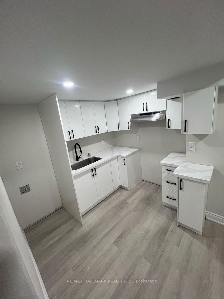 Detached at 19 Routley Street BSMT, Kitchener, ON N2R 0S2, Kitchener