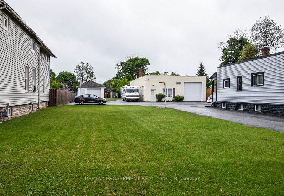 258 Hellems Avenue, Welland, ON L3B 3B7