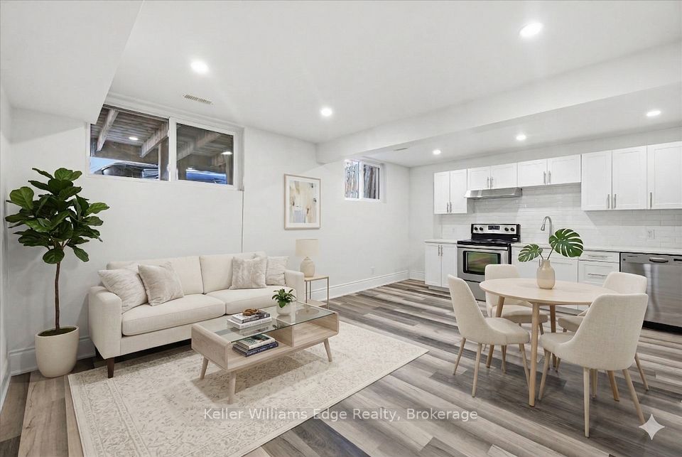 Fourplex at 220 Caroline Street S 4, Hamilton, ON L8P 3L4, Hamilton