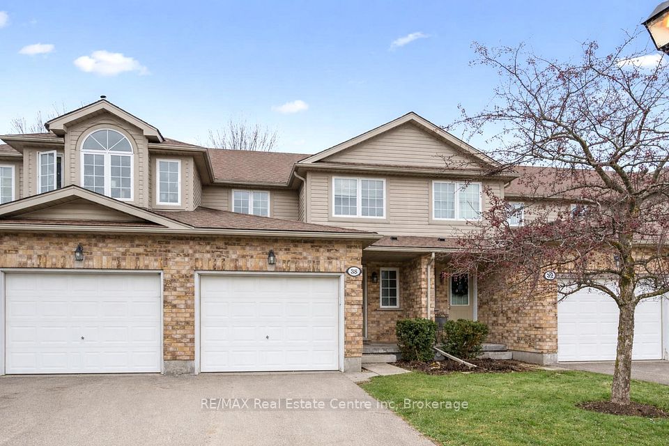 Condo Townhouse at 210 DAWN Avenue 38, Guelph, ON N1G 5L5, Guelph