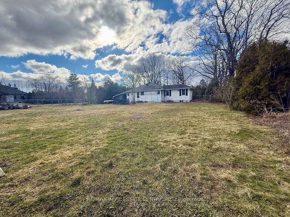 Detached at 879 West 5th Street, Hamilton, ON L9C 5R4, Hamilton