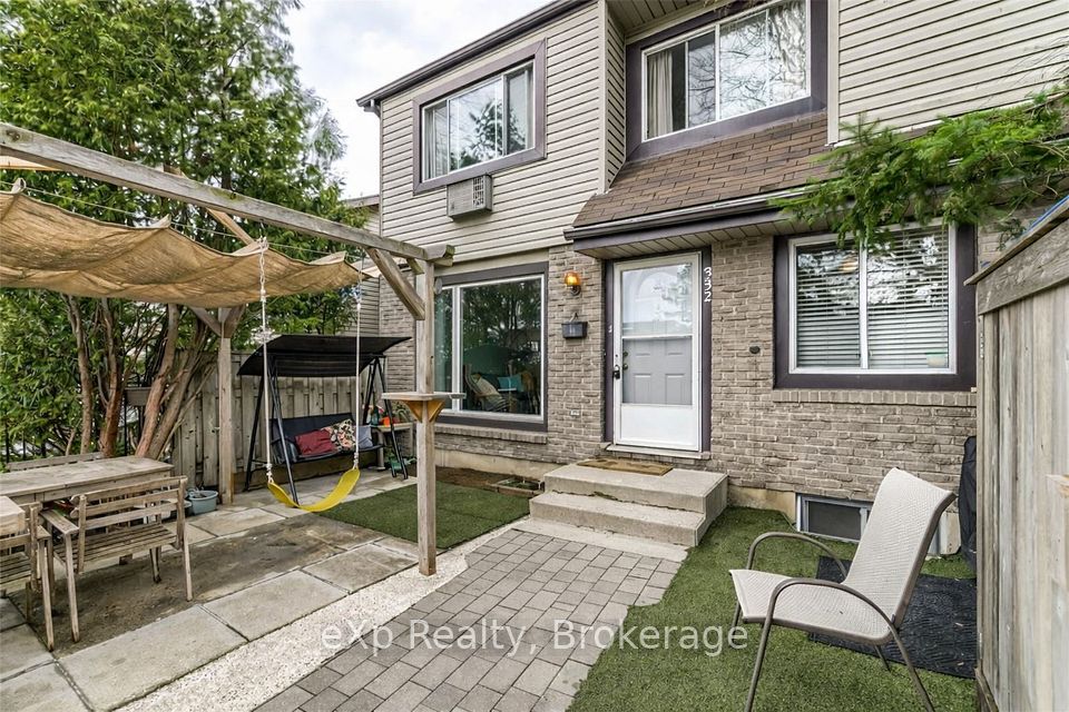 Condo Townhouse at 332 Scottsdale Drive, Guelph, ON N1G 2Z8, Guelph