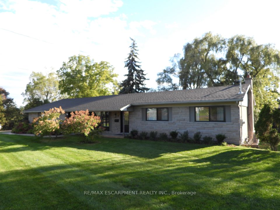 Detached at 7 Bayview Avenue Basement, Hamilton, ON L9H 7G4, Hamilton