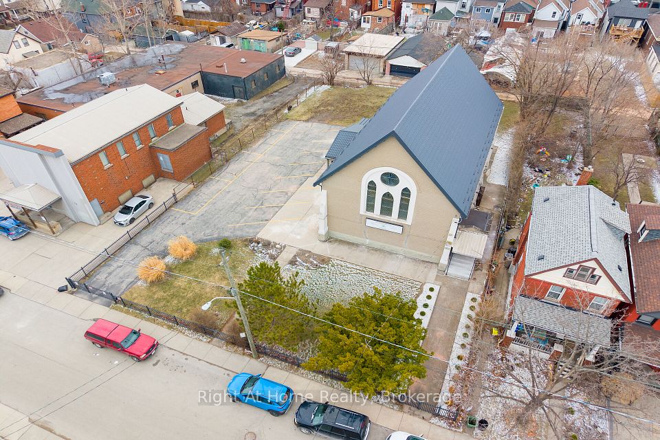 50 Earl Street, Hamilton, ON L8L 6L2