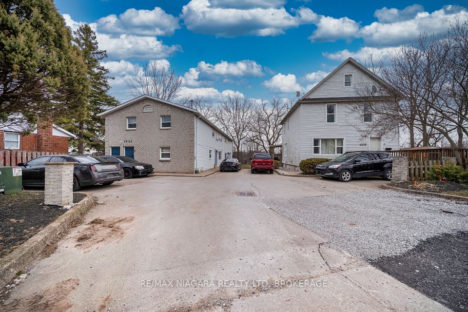 4648/4658 Portage Road W, Niagara Falls, ON L2E 6A8