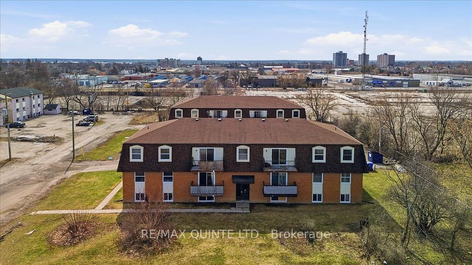 58 Elgin Street, Belleville, ON K8P 4B2