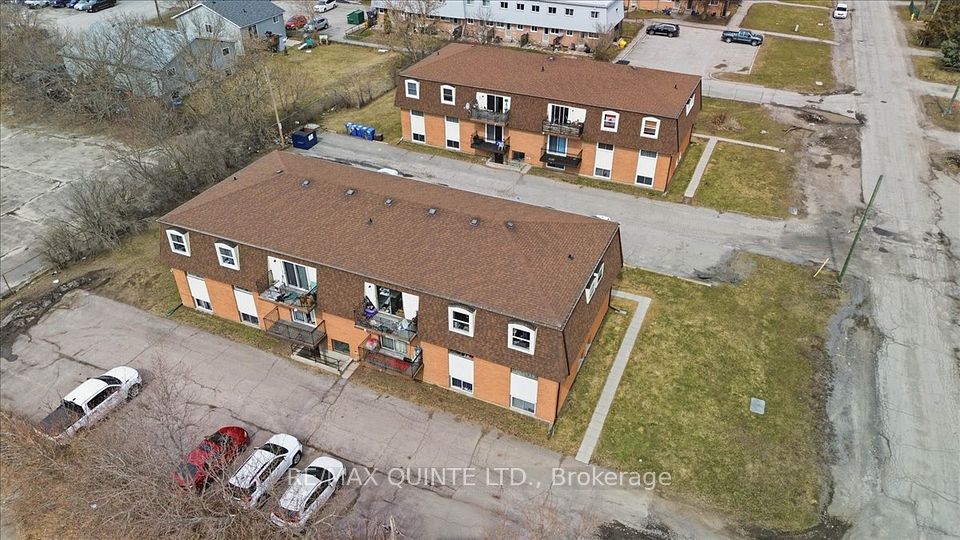 60 Elgin Street, Belleville, ON K8P 4B2