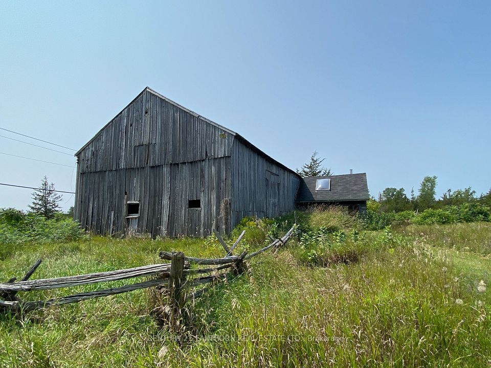 1677 County 8 Road, Prince Edward County, ON K0K 2T0