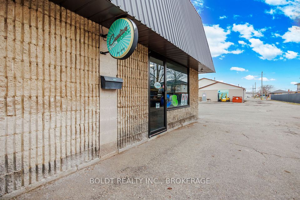 52 Scott Street W, St. Catharines, ON L2R 1E1