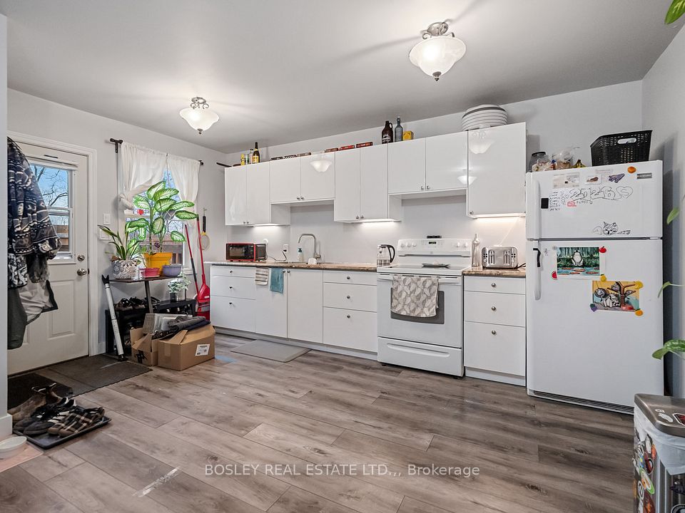 121 Oakdale Avenue, St. Catharines, ON L2P 2L3