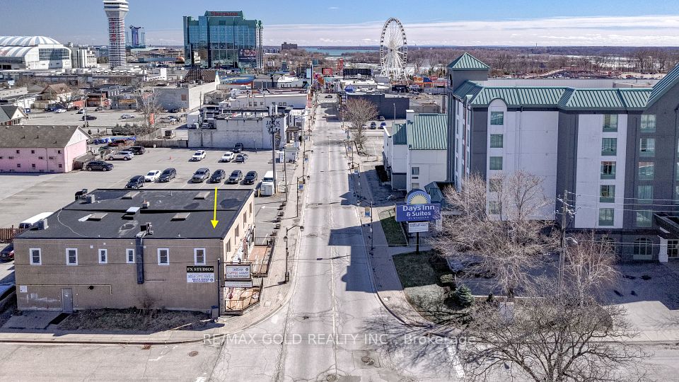 5077 Centre Street unit A, Niagara Falls, ON L2G 3N8