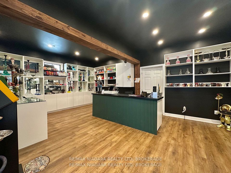 5842 Ferry Street, Niagara Falls, ON L2G 1S9