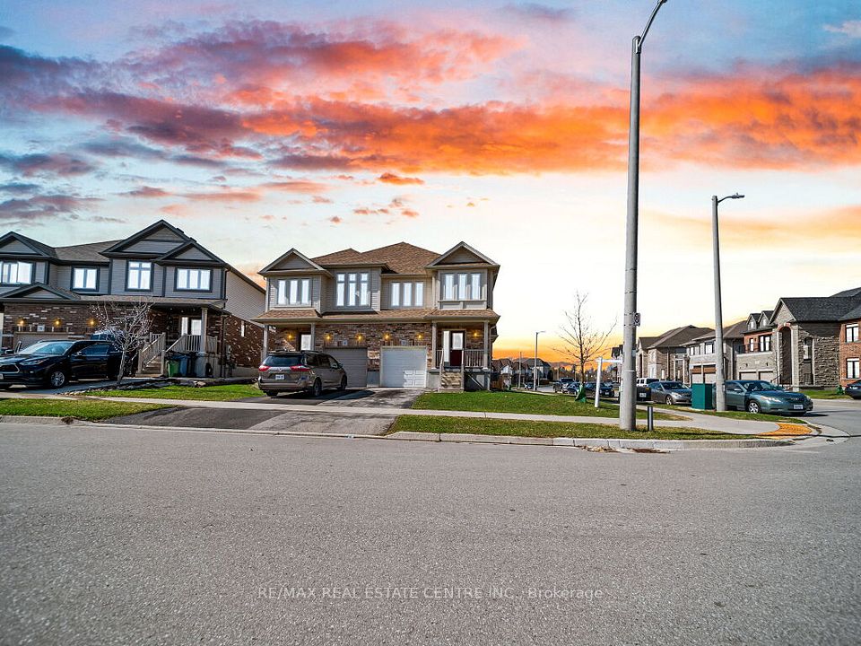 Semi-Detached at 3 Mccann Street, Guelph, ON N1G 0A8, Guelph