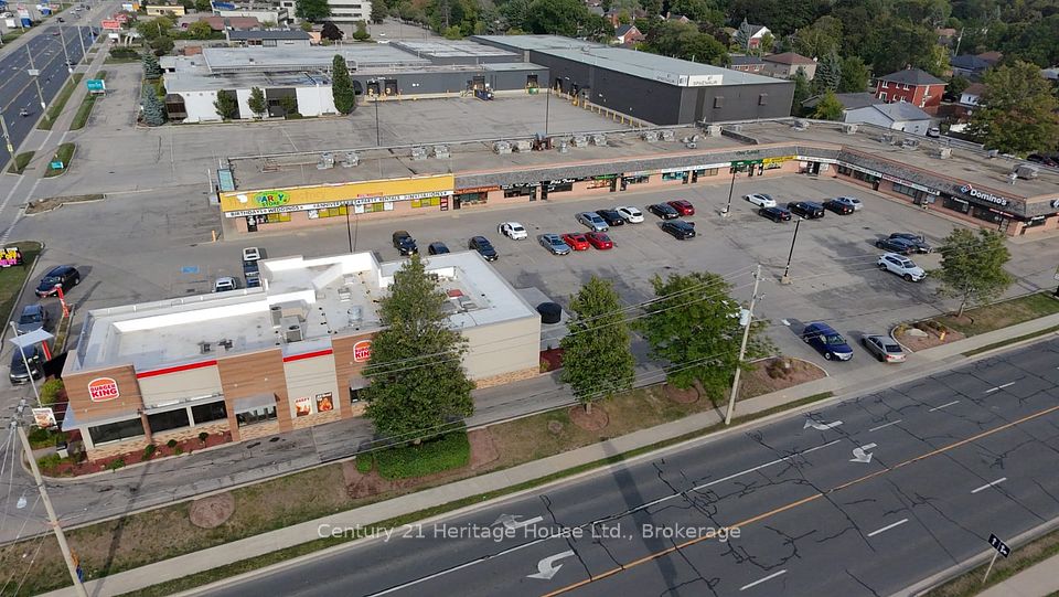 809 Victoria Street N 5, Kitchener, ON N2B 1Y4