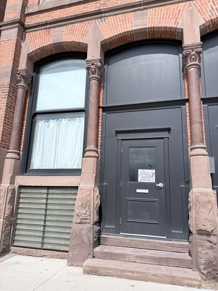 176a York Street, London East, ON N6A 1B5