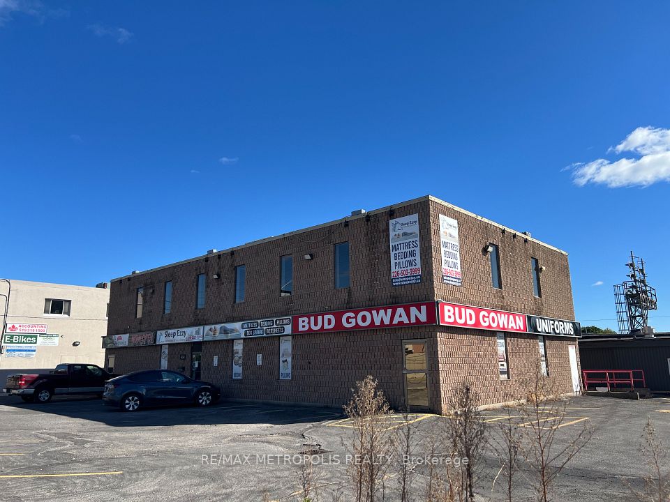 551 York Street, London East, ON N6B 1R6