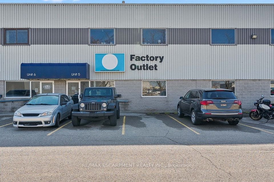 70 Monarch Road 5, Guelph, ON N1K 1S3