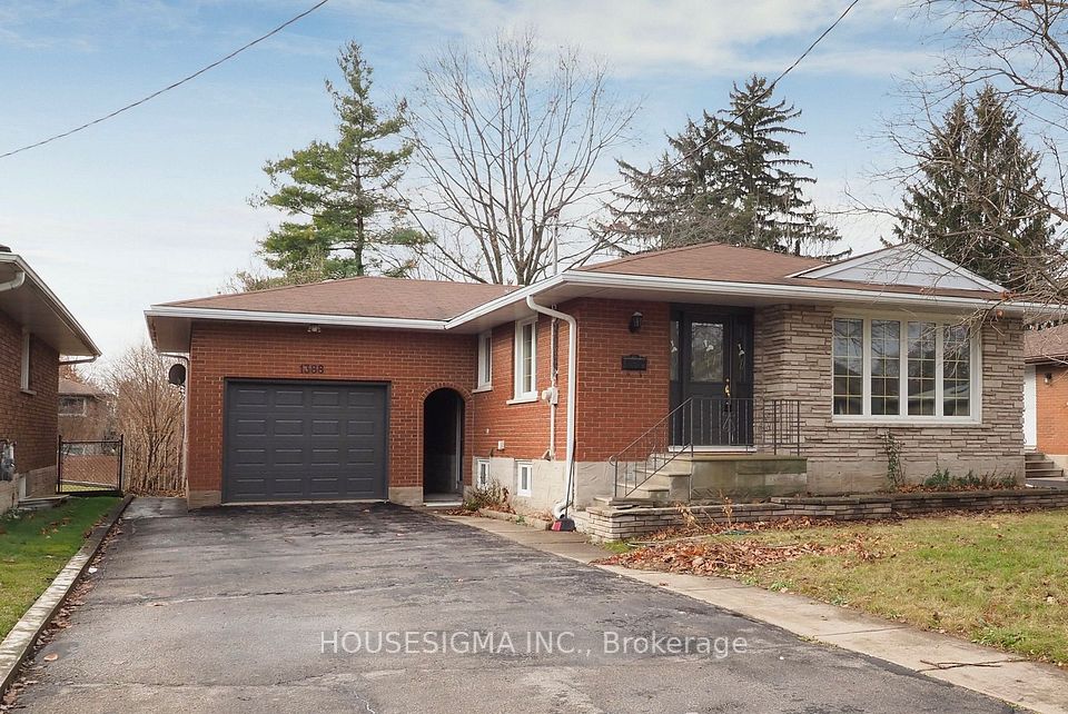 Detached at 1388 Concession Road, Cambridge, ON N3H 4L7, Cambridge