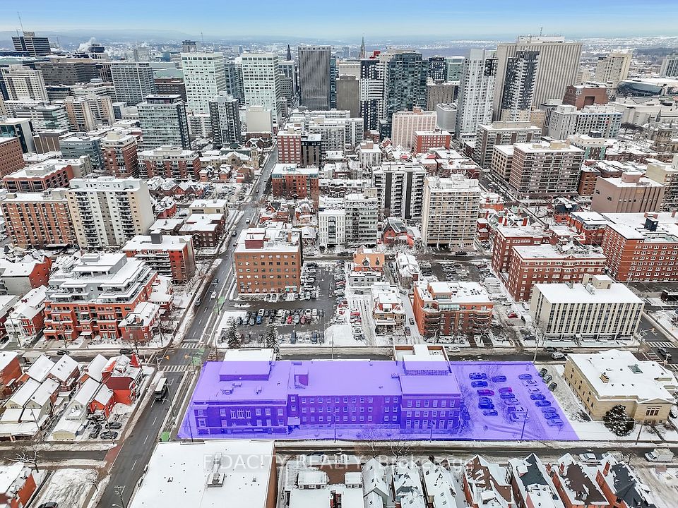 330 Gilmour Street, Ottawa Centre, ON K2P 2P6