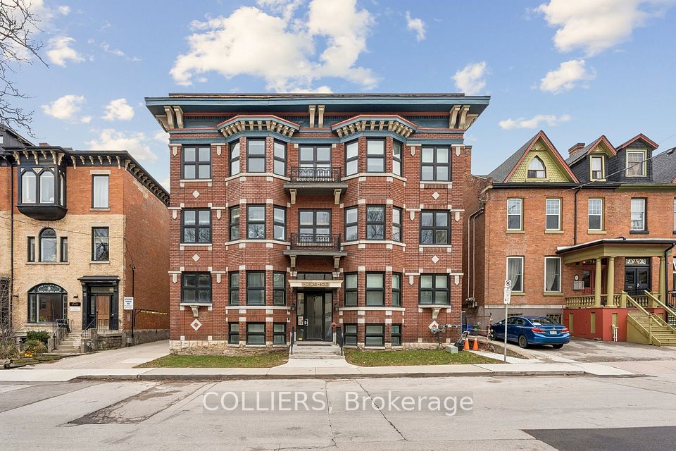 27 Bold Street, Hamilton, ON L8P 1T3