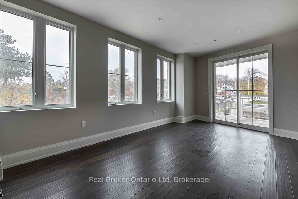 80 9th Street E #105, Owen Sound, ON N4K 1N4