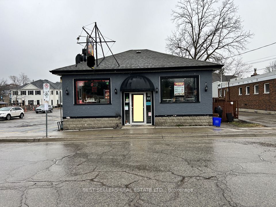 9 Main Street N, Hamilton, ON L0R 2H0