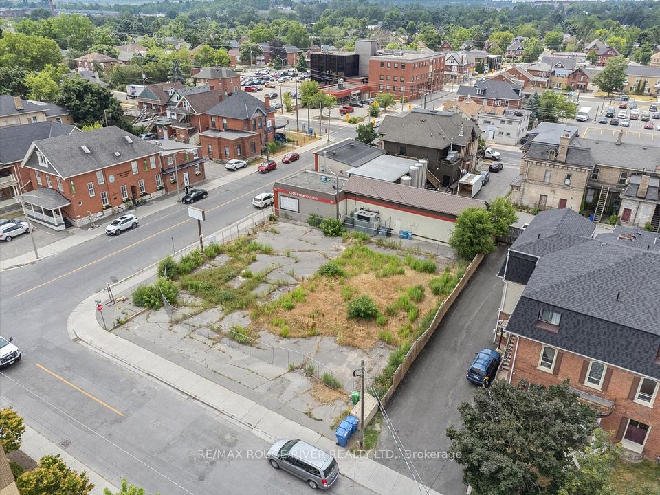 288 Charlotte Street, Peterborough, ON K9J 2V5