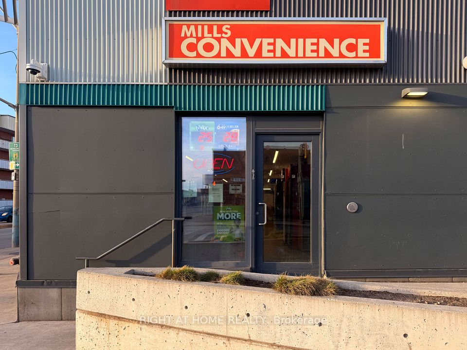 205 Melvin Avenue, Hamilton, ON L8H 2J9