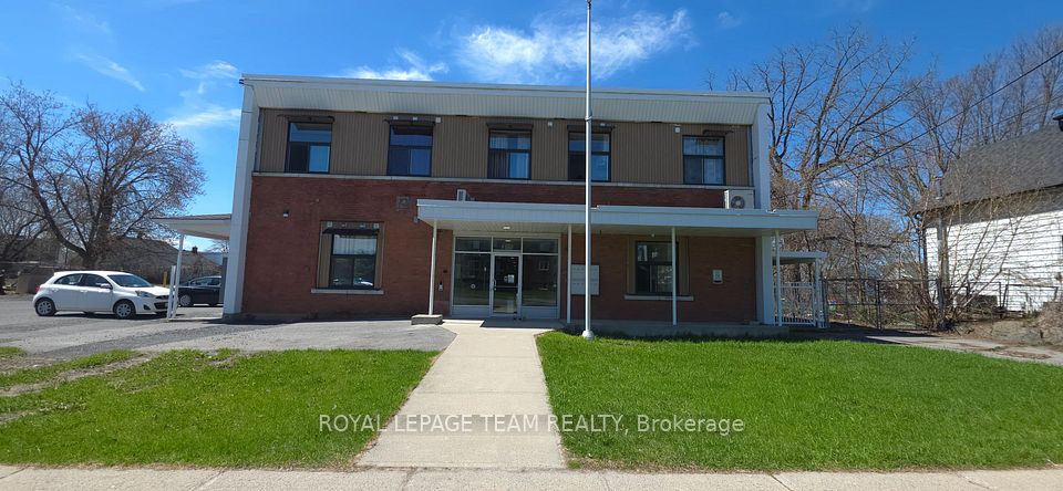 822 Marlborough Street N, Cornwall, ON K6H 4B4